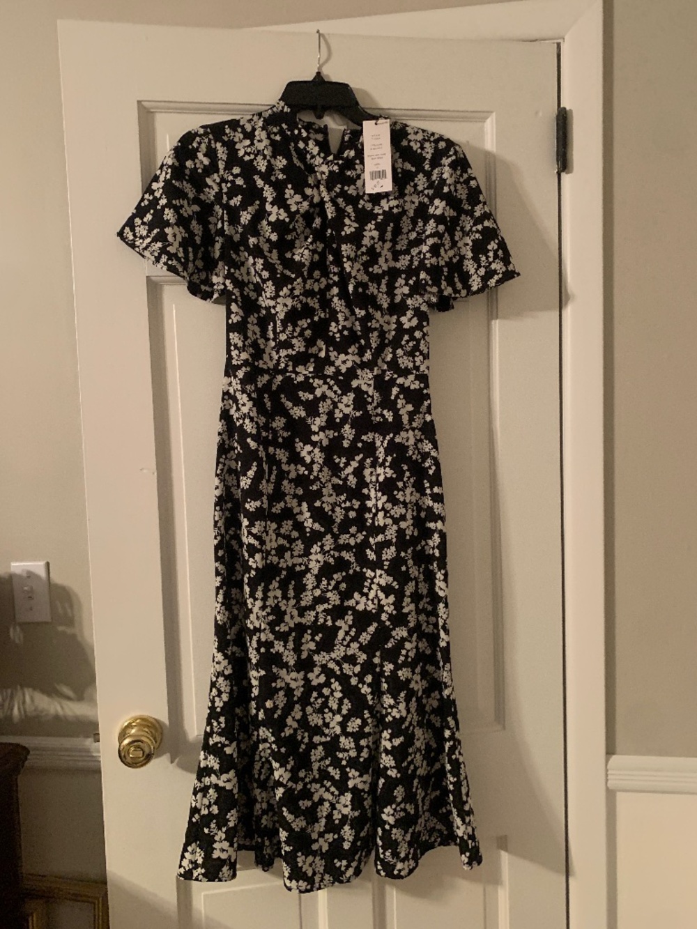 NWOT French Connection Bruna Light Twist Neck Dress